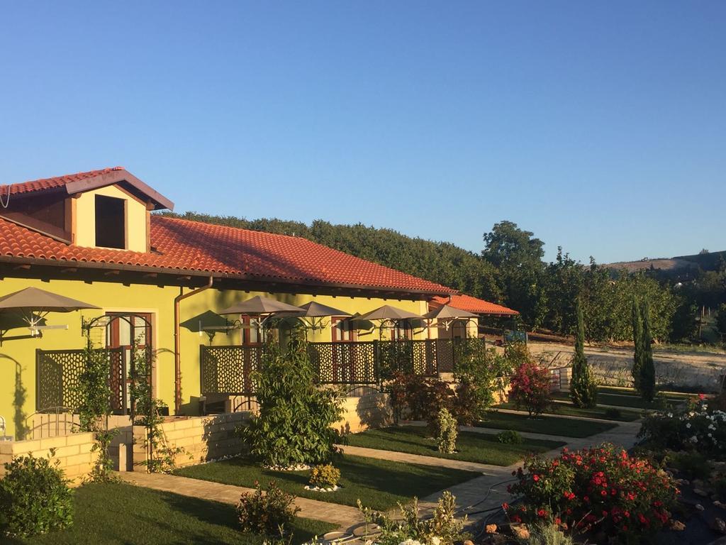Agriturismo Da Mamma Альба Екстер'єр фото